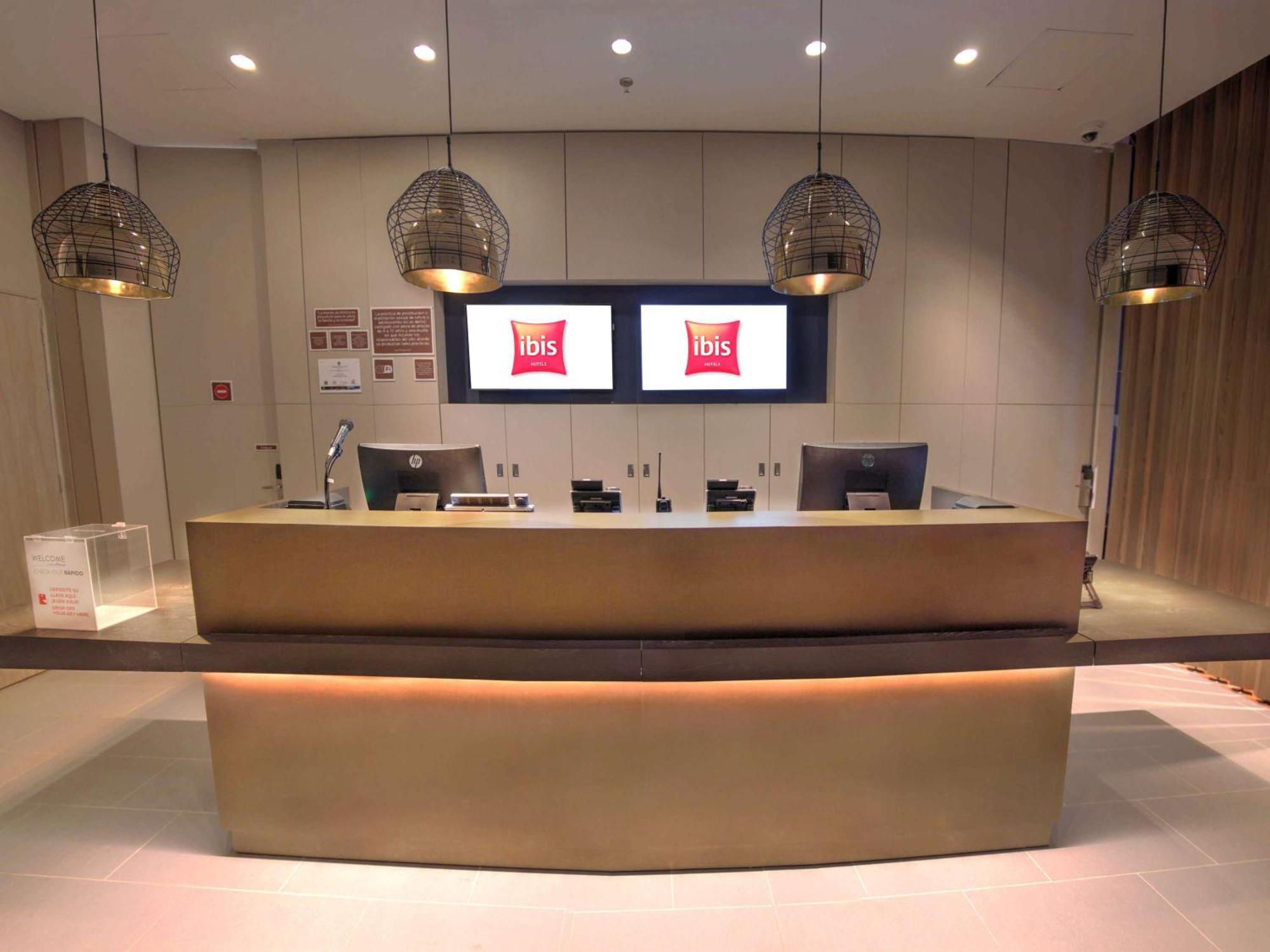 Ibis Apartadó Kültér fotó