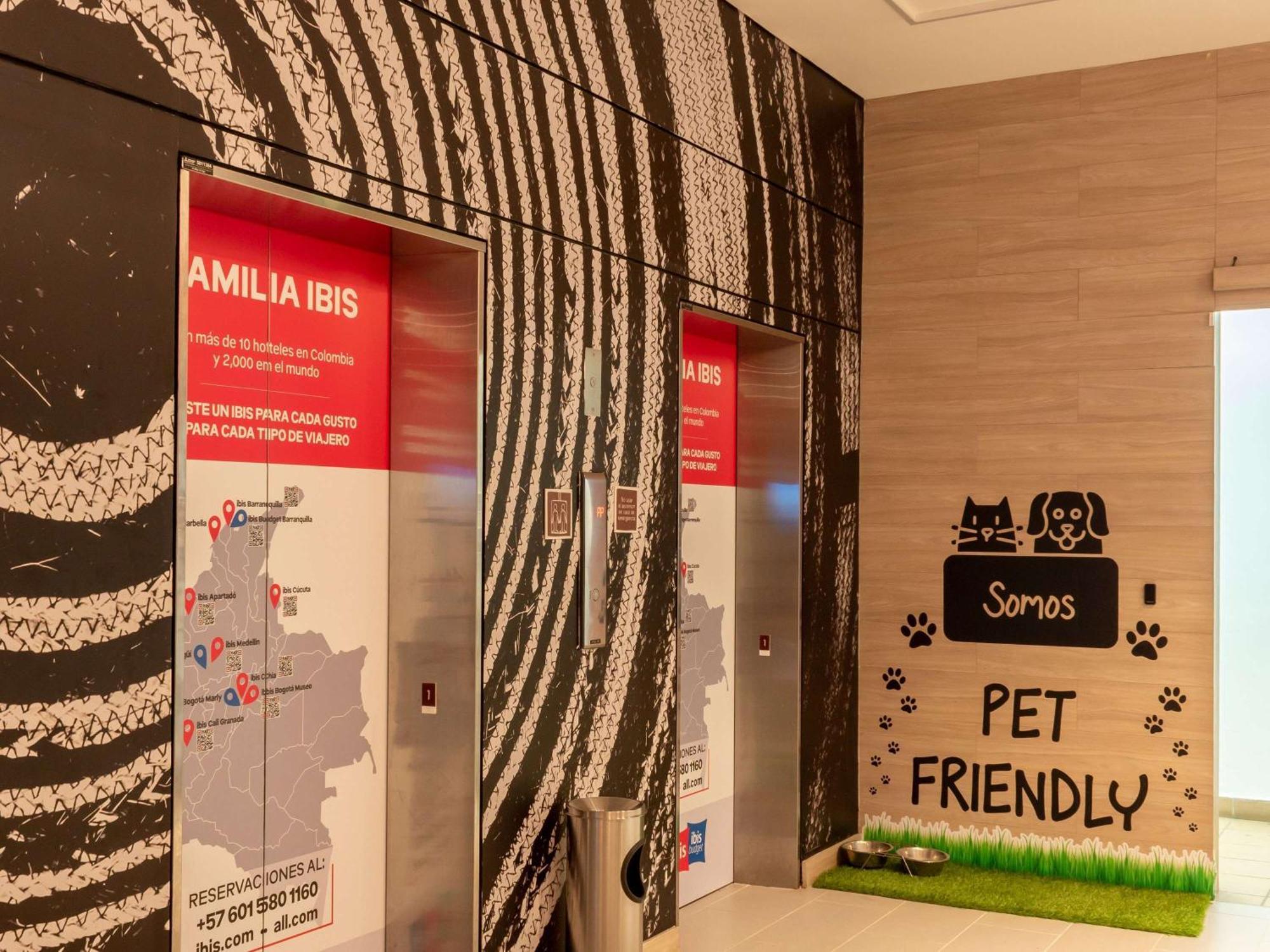 Ibis Apartadó Kültér fotó
