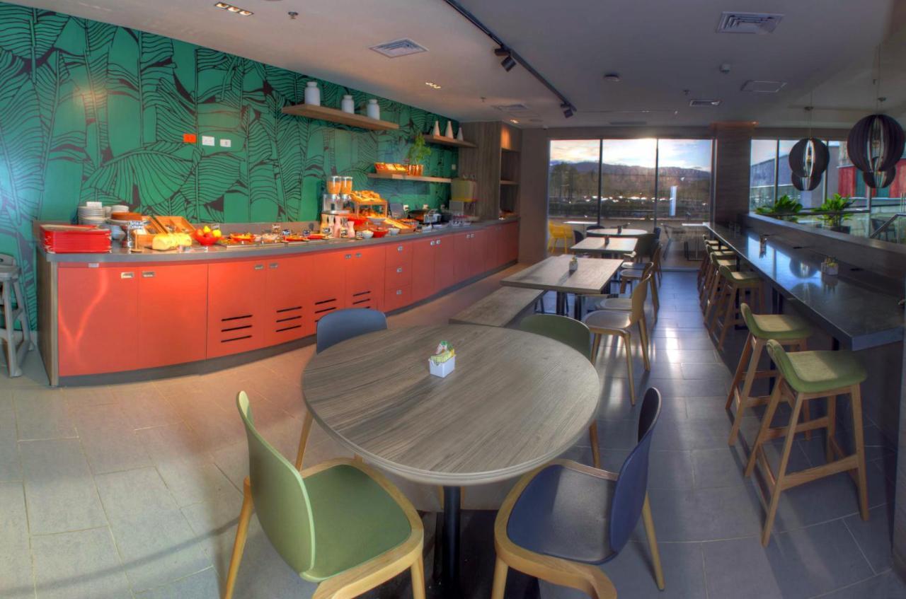 Ibis Apartadó Kültér fotó